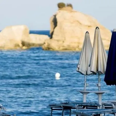Lucia With Salt Pool Σπίτι διακοπών *